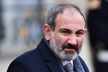 Üç ölkədən Paşinyana vəd: “Onu inandırmağa çalışırlar ki...”