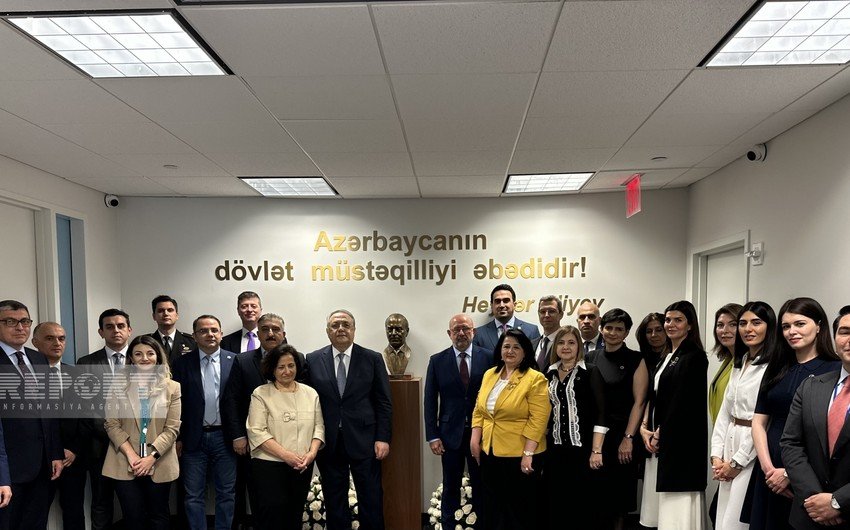 ABŞ  DAİMİ  NÜMAYƏNDƏLİYİNDƏ HEYDƏR ƏLİYEVİN  büstü  açılıb