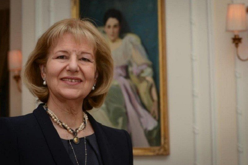 Baronessa  Nikolson  Azərbaycana  gəlir