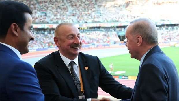 Liderlər səmimi  söhbət ediblər