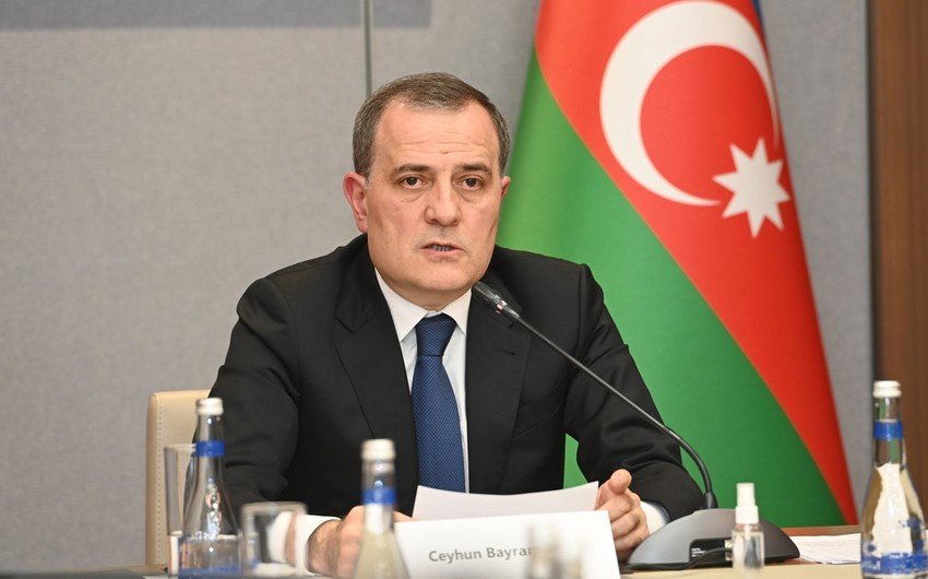 Ceyhun Bayramov  BƏƏ- yə səfər edib.