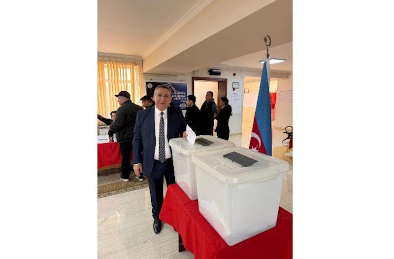Mətbuat Şurasının sədri jurnalistlər üçün yaradılan şəraitlə tanış oldu