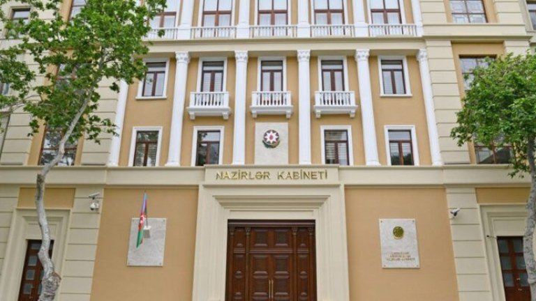 Baş nazir Əli Əsədov qərar  imzalayıb