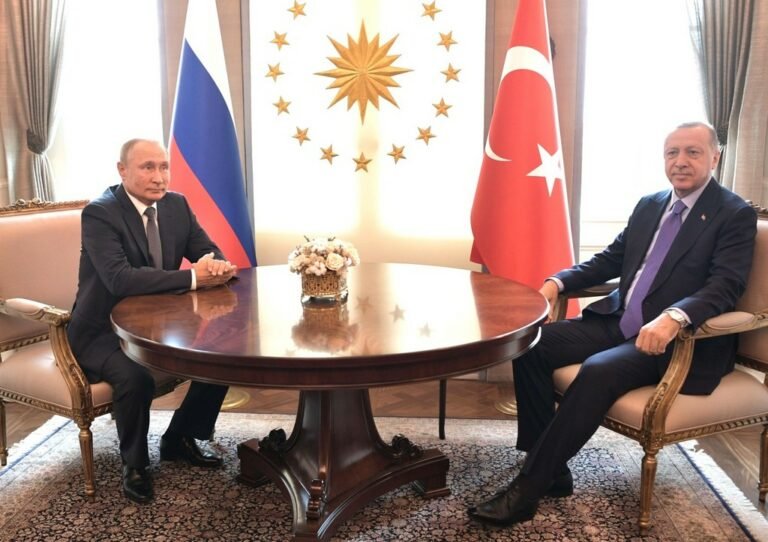 Türkiyə  və Rusiya  prezidentləri arasında telefon danışığı olub