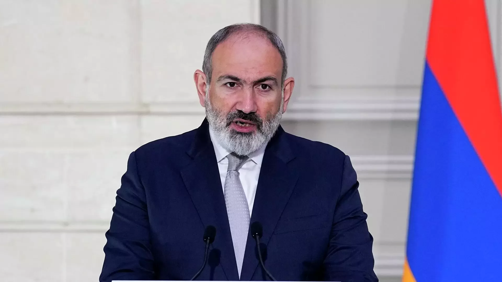Paşinyan  Təhlükəsizlik Şurasının iclasını keçirib