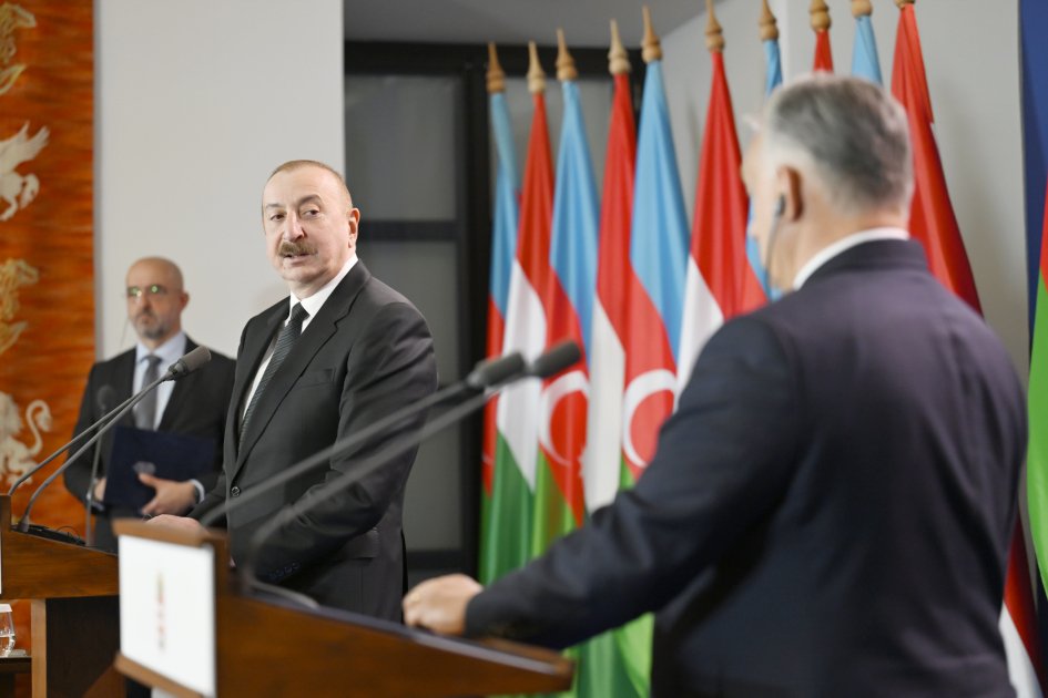 Prezident İlham Əliyev  və Viktor  Orban  mətbuata  bəyanatla  çıxış ediblər